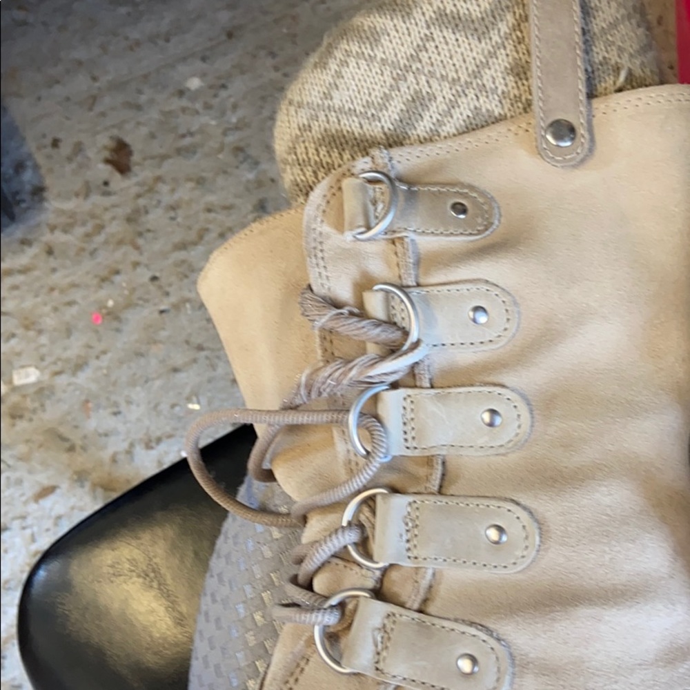 Sorel Boots - Picture 3 of 8